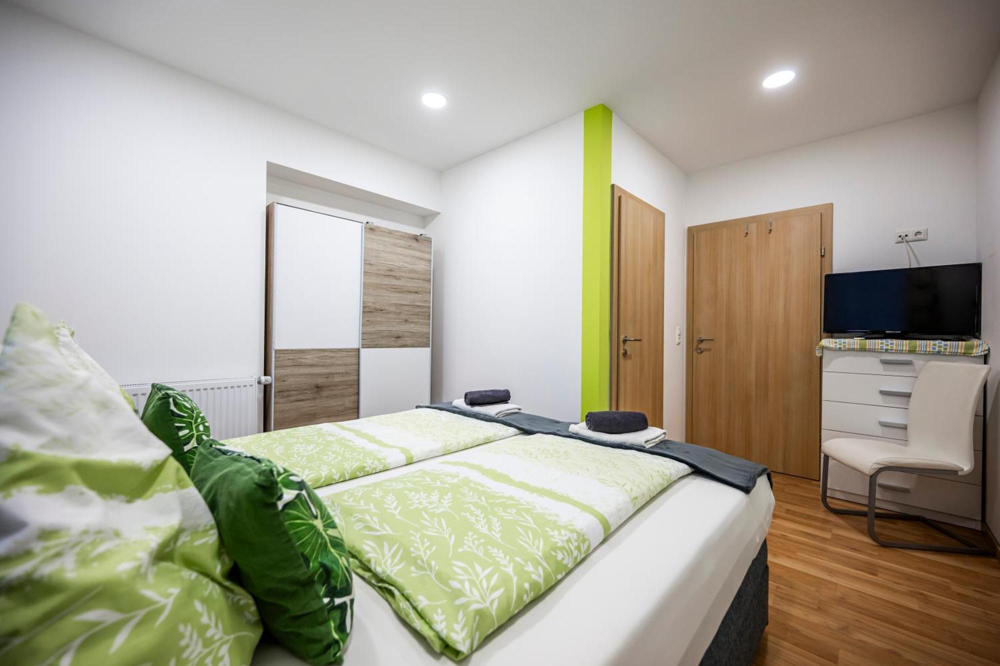 Die Schlafstube - Bed & Breakfast Zeltweg Exterior photo